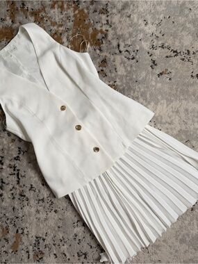 Zara White Sleeveless Double-Breasted Pleated Midi Dress
